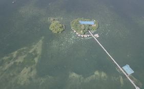 Enchanted River Rock Island 3*